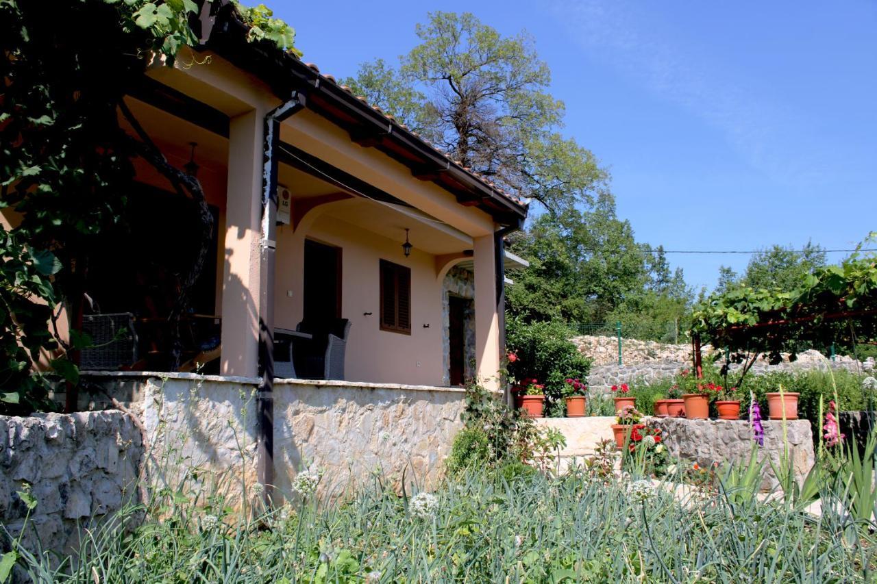 Holiday Home Gazevic Virpazar Bagian luar foto