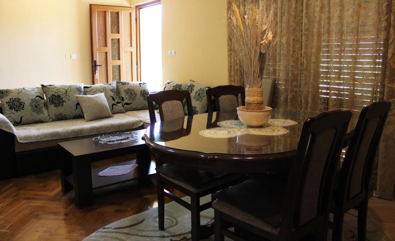 Holiday Home Gazevic Virpazar Bagian luar foto