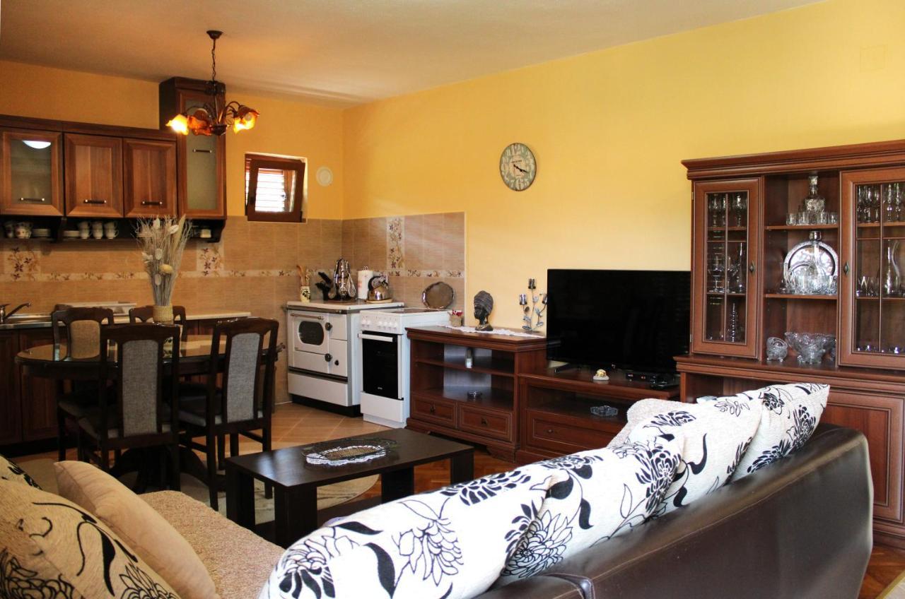 Holiday Home Gazevic Virpazar Bagian luar foto