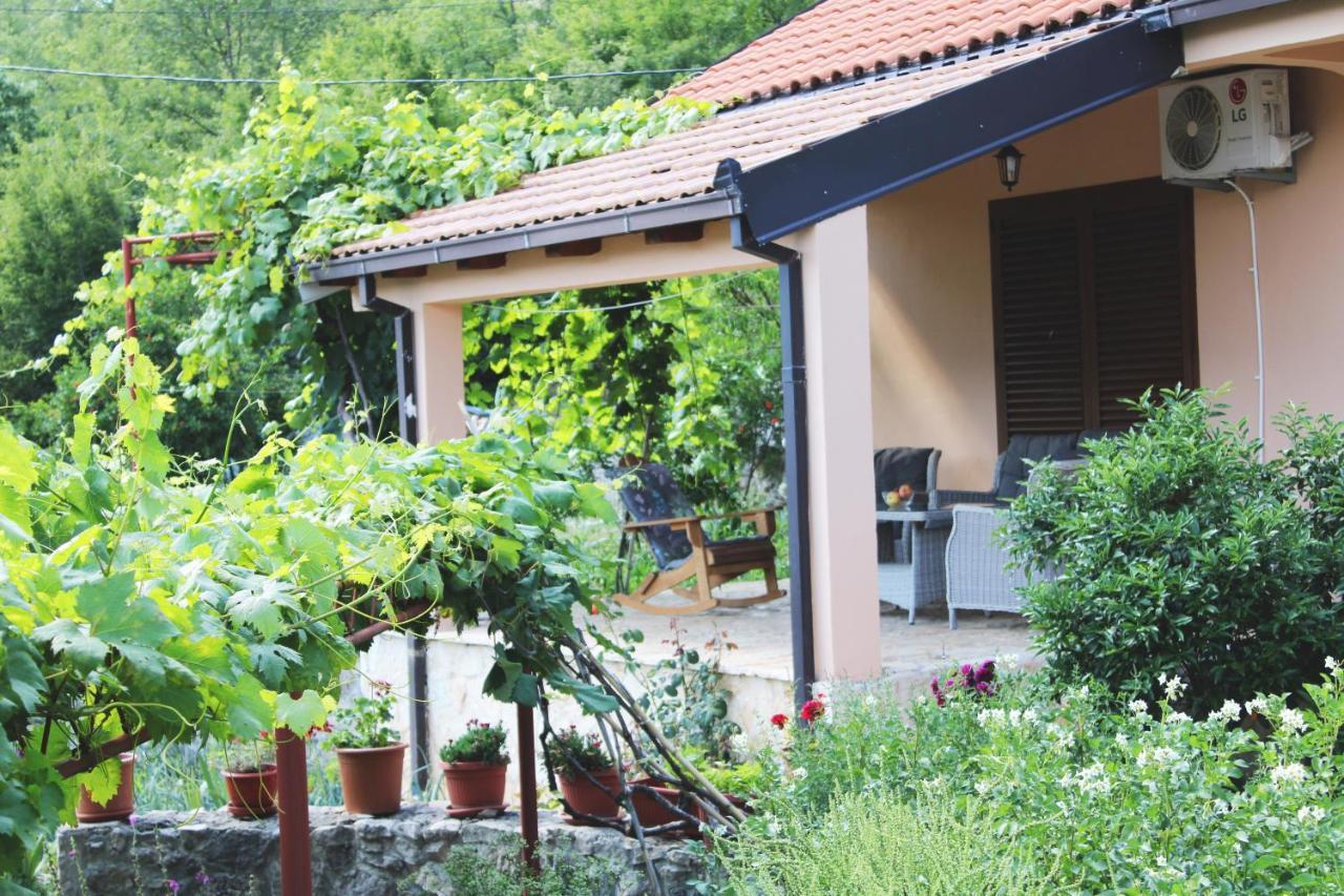 Holiday Home Gazevic Virpazar Bagian luar foto